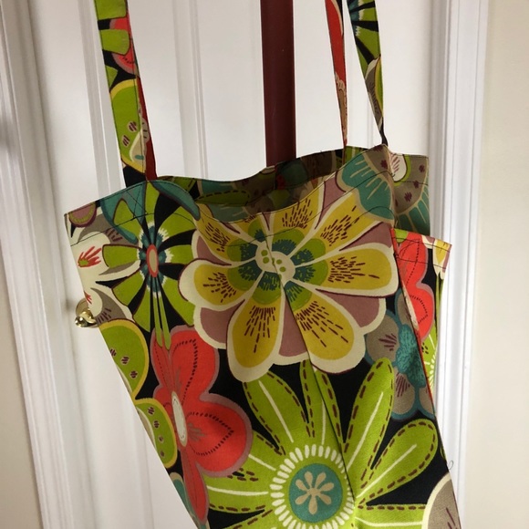 Oriental Motif Shoulder Bag - Picture 2 of 4